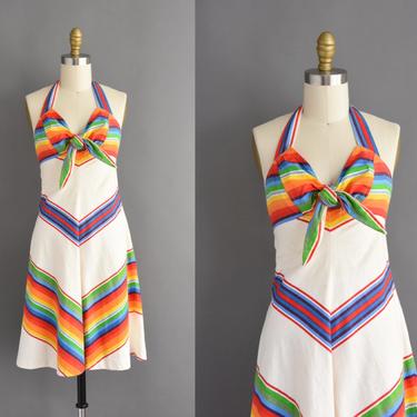 70s dress - vintage 1970s dress - rainbow cotton key hole cut out low back summer bohemian sun dress - Size Small 