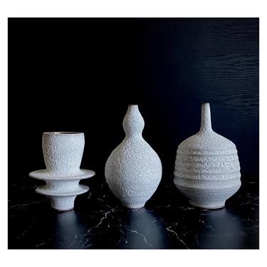 SHIPS NOW- set of 3 Ceramic Stoneware Bud Vases in Textural Crater White by Sara Paloma Pottery. 