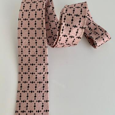 1960's Dusty Pink &amp; Black Tie - Van Heusen Original - Black Diamond Pattern on Dusty Pink Rayon - Slim Square-End Tie 