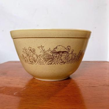 Vintage Pyrex Forest Fancies Round Mixing Bowl 401 