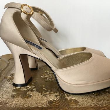 1990s ivory heels, vintage 90 shoes, wedding shoes, size 6 1/2, ankle strap shoes, peep toe shoes, platform heels, bakers shoes, fabric 