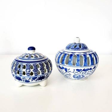 Vintage Blue & White Porcelain Luminary Set / Chinoiserie Decor 