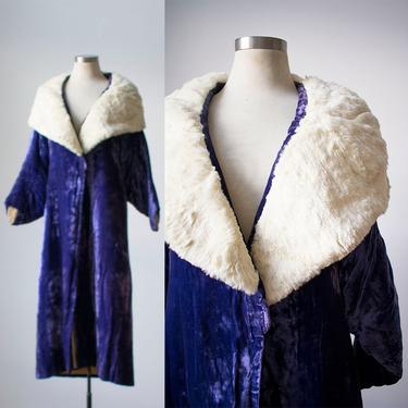 1920s Purple Velvet Evening Coat / Purple Velvet Coat with White Fur Collar / 1920s Fashion / Boardwalk Empire Style Coat / 1920s Coat