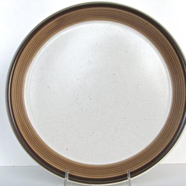Mikasa Potters Art Chop Plate, Ben Siebel Serving Plate in Buckskin, 12&amp;quot; Rustic Modern Stoneware Platter 