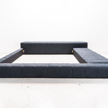 Modern Platform Style Bed 