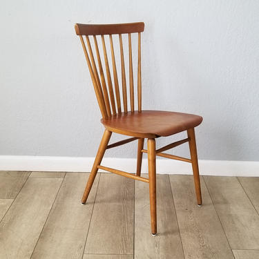 1970s Mid-Century Spindle Back Accent Chair 