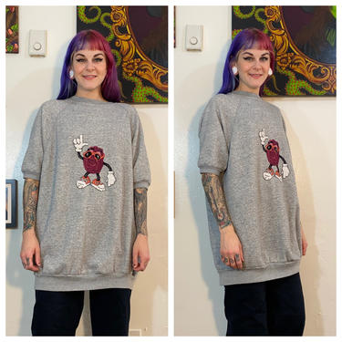 Vintage 1980’s Grey Short Sleeve Sweatshirt with California Raisins Embroidery 
