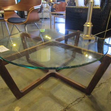 MIS CENT MODERN STYLE ROUND COFFEE TABLE