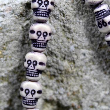Unusual Skull Bead Necklace - Halloween - Day of the Dead - Spooky Jewelry - Skull Necklace for Halloween | FREE SHIPPING 
