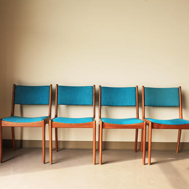 Set of 4 Teal Upholstered Danish Side / Dining Chairs 
