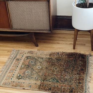 HAND-KNOTTED &lt;BR&gt; TURKISH RUG