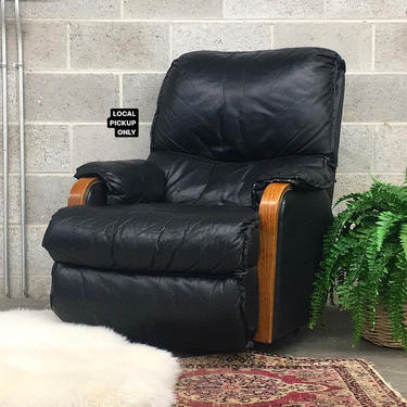 LOCAL PICKUP ONLY ———— Vintage Action Industries Recliner 