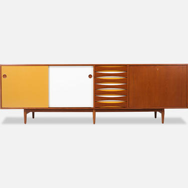 Arne Vodder &quot;Triennale&quot; Lacquered Credenza with Reversible Doors for Sibast Møbler