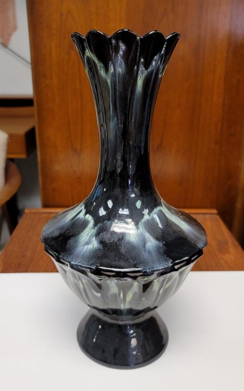 Large Royal Haeger Vase in Black and Mint