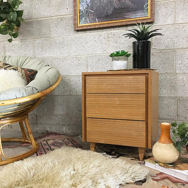 LOCAL PICKUP ONLY Vintage Nightstand Retro 1960's Mid-Century Modern 3 Drawer End Table with Carved Wood Drawers and Pointed Legs 
