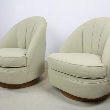 Pair of Club Chairs by Milo Baughman for Thayer Coggin