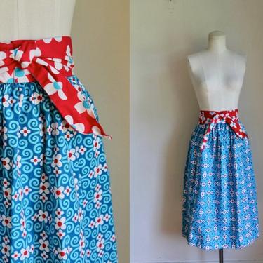 Vintage Red, Blue &amp; White Floral Skirt / 28&amp;quot; waist 
