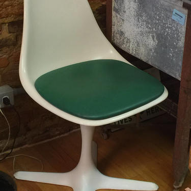 Pickup Only and Delivery to Selected Cities - Mid-Century Danish Modern Burke Tulip Style Swivel 