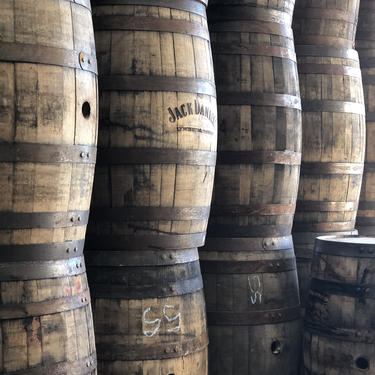 Reclaimed Kentucky Bourbon Whiskey Barrels - Full Size 53 Gallon Kentucky Barrels - Wooden Cask For Sale - Oak Barrels 