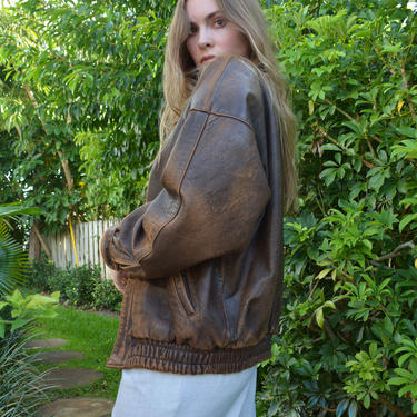 Vintage brown leather jacket / vintage brown leather coat / vintage brown bomber jacket / distressed leather bomber jacket / leather coat 