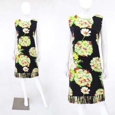 1960s Bouquet Novelty Print Dress - 1960s Hand Painted Dress - 1960s Sheath Dress - 1960s Summer Dress - 60s Daisy Print Dress | Size Medium 