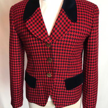 Vintage wool plaid blazer~ 90’s 1990’s~ Red & navy blue checker /hounds with velvet fitted short cropped style military style~ size Medium 