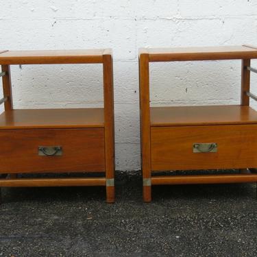 Mid Century Modern Pair of Nightstands Side End Tables by Hickory 2423