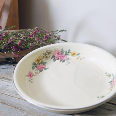 Homer Laughlin Oven Serve pie plate / vintage embossed flower serving bowl / vintage Homer Laughlin serving plate / cottage kitchen 