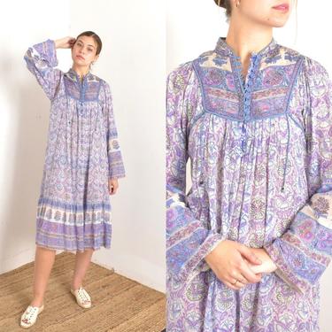 Vintage 1970s Dress / 70s Starina Indian Cotton Printed Dress / Purple Blue White ( S M L ) 