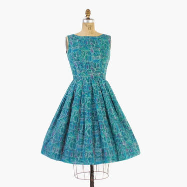 Vintage 50s SUN DRESS / 1950s Turquoise FEATHER Novelty Print Full Skirt Sleeveless Cotton Rockabilly Day Dress S 