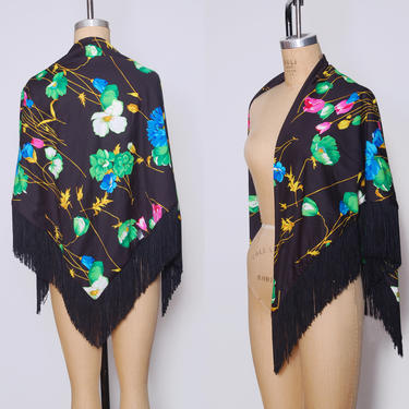 Vintage 70s floral shawl / 1970s fringe cape / boho shawl / bright color shawl / hippie shawl / floral wrap 
