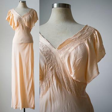 Vintage 1940s Nightgown / Peach Silk Nightgown / Silk Nightgown / Long Silk Nightgown / Vintage Silk Lingerie / Night Gown Dress 