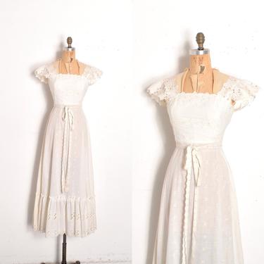 Vintage 1970s Dress / 70s Floral Cutout Maxi Dress / Cream White ( XS extra small ) 