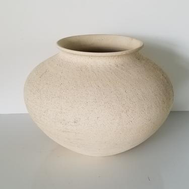 Vintage Matte Texture Art Pottery Vase. 