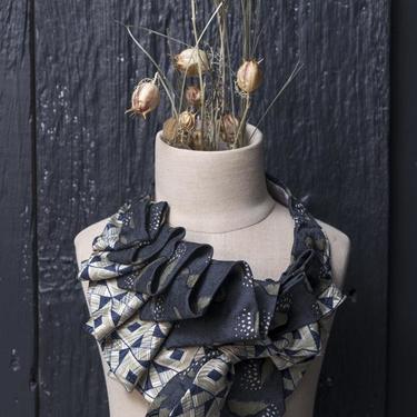 Black and Taupe Aster Silk Ascot