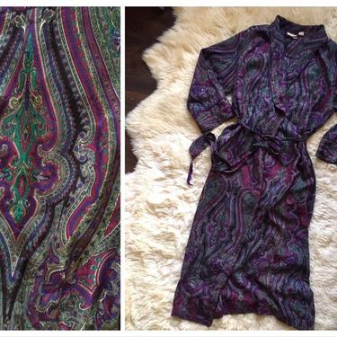 purple paisley silk robe - 80s 90s silk robe / Victoria's Secret silk robe - paisley silk robe, silk dressing gown, purple silk robe 