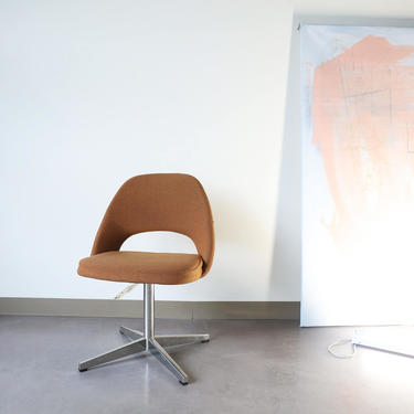 Knoll Executive Chair with chrome base by Eero Saarinen 