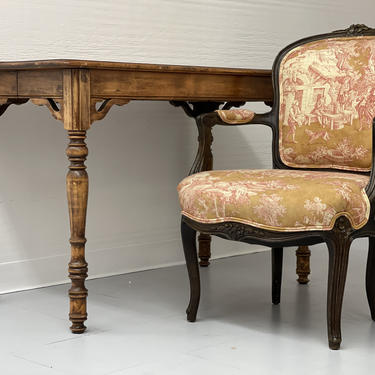 Free and Insured Shipping Within US - Vintage Desk with French Provincial Style Desk Chair Set 