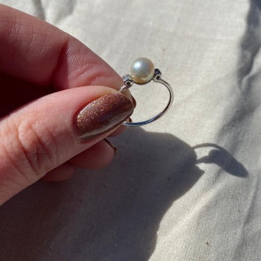 Pearl &amp; White Gold Solitaire Ring 