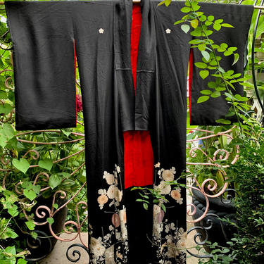 Vintage Japanese Silk Kimono - Chrysanthemum Floral Details - Sheer Red Silk Lining - Full Length - Large 