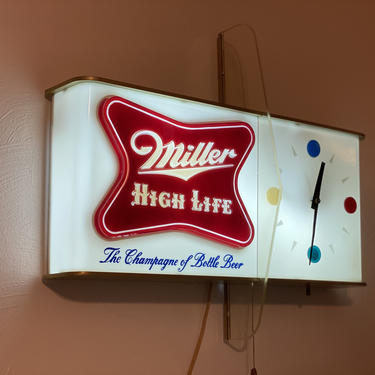 Miller High Life &amp;quot;Shark Fin&amp;quot; beer light and clock, Circa 1957 - FREE SHIPPING 