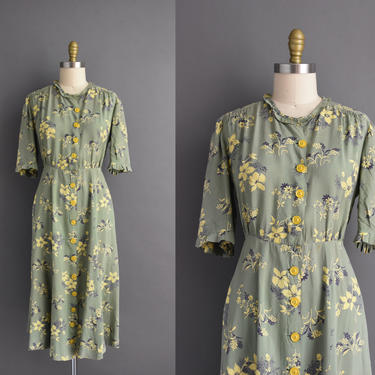 1940s vintage dress | Beautiful Sage Green Floral Rayon Print Summer Dress | Large | 40s dress 