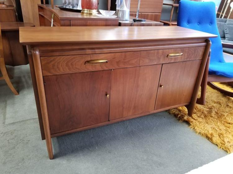                   Mid-Century Modern small scale credenza by Drexel