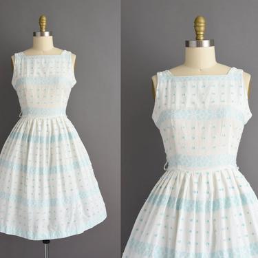 vintage 1950s | White cotton blue print sleeveless full skirt summer dress | Medium | 50s dress 