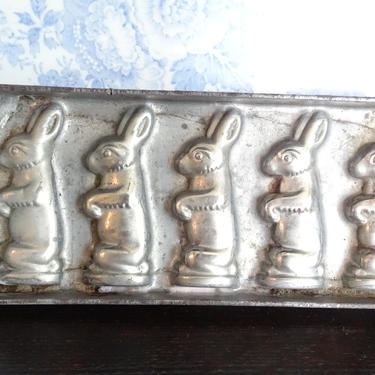Antique Chocolate Bunny Rabbits Mold #333, Vintage Solid Nickel Easter Tray, Primitive Farm House Decor 