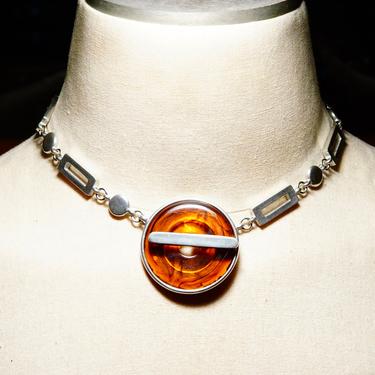 Vintage Modernist Ben Amun Amber Lucite Toggle Pendant Choker, Chunky Silver Necklace With Translucent Amber Donut Ring Pendant, 17 3/4&quot; L 