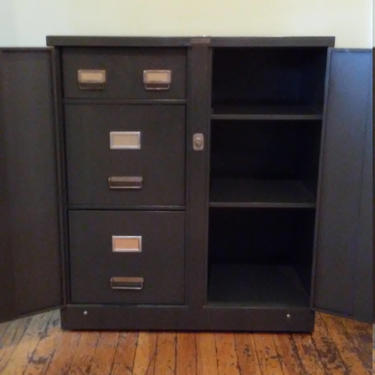 Steelmaster File Cabinet On Wheels! Contact us to get a shipping estimate! 