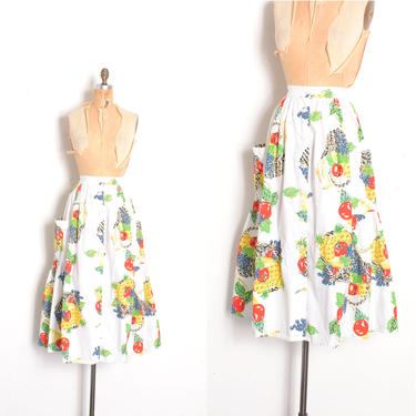 Vintage 1980s Skirt / 80s Fruit Basket Printed Cotton Skirt / White Red Yellow ( XS extra small ) 
