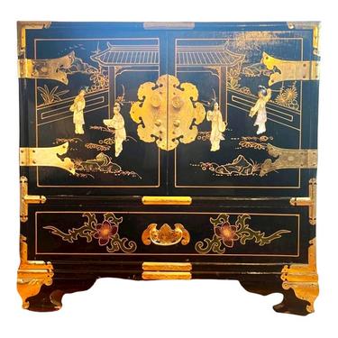 VINTAGE End Table, Oriental Chinioserie Decor, Black Lacquer,  Hollywood Regency, Bedroom Furniture, Home Decor 