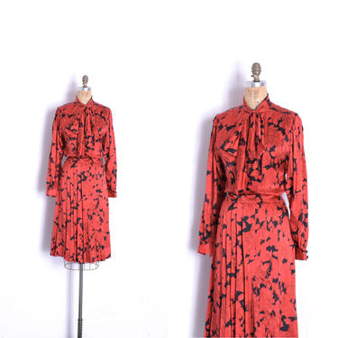Vintage 1980s Dress / 80s Rose Print Silk Shirtdress with Pussybow / Red and Black ( medium M ) 